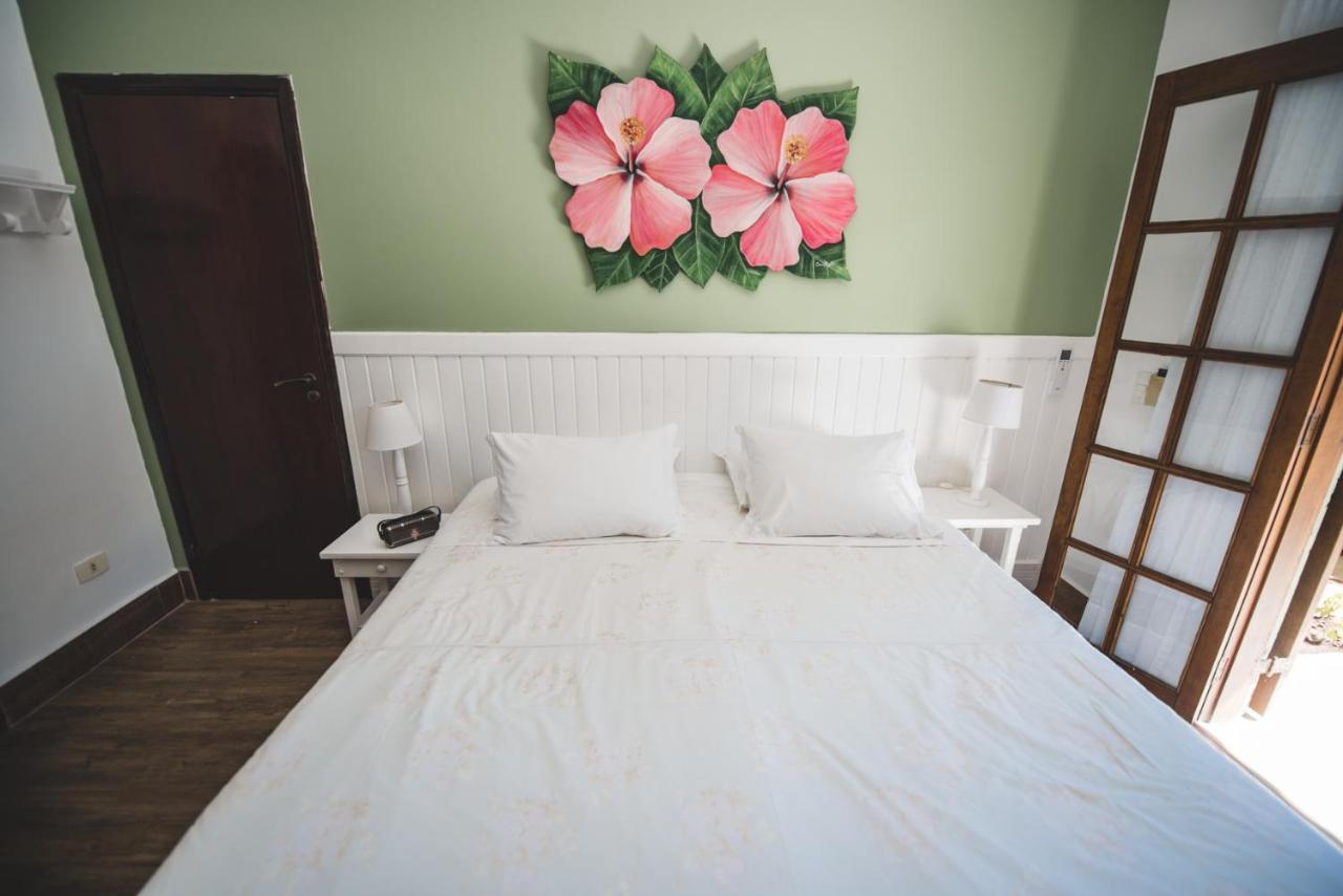 Guest house Chez Louise Et Louis Pe Na Areia 4*